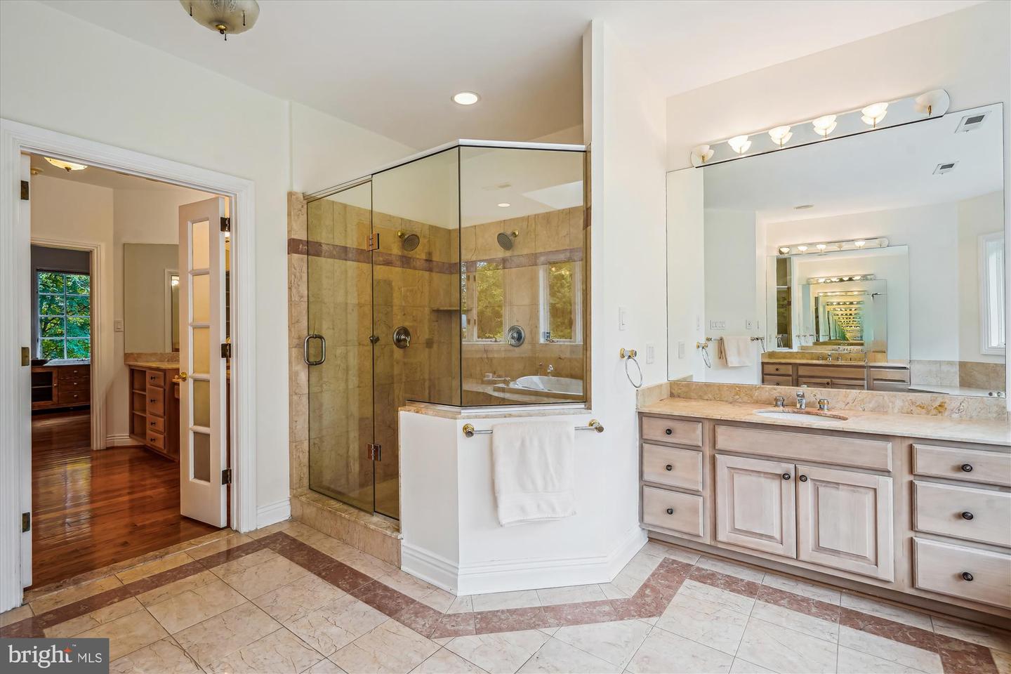 8902 CHEQUERS WAY, MCLEAN, Virginia 22102, 5 Bedrooms Bedrooms, ,5 BathroomsBathrooms,Residential,For sale,8902 CHEQUERS WAY,VAFX2249046 MLS # VAFX2249046