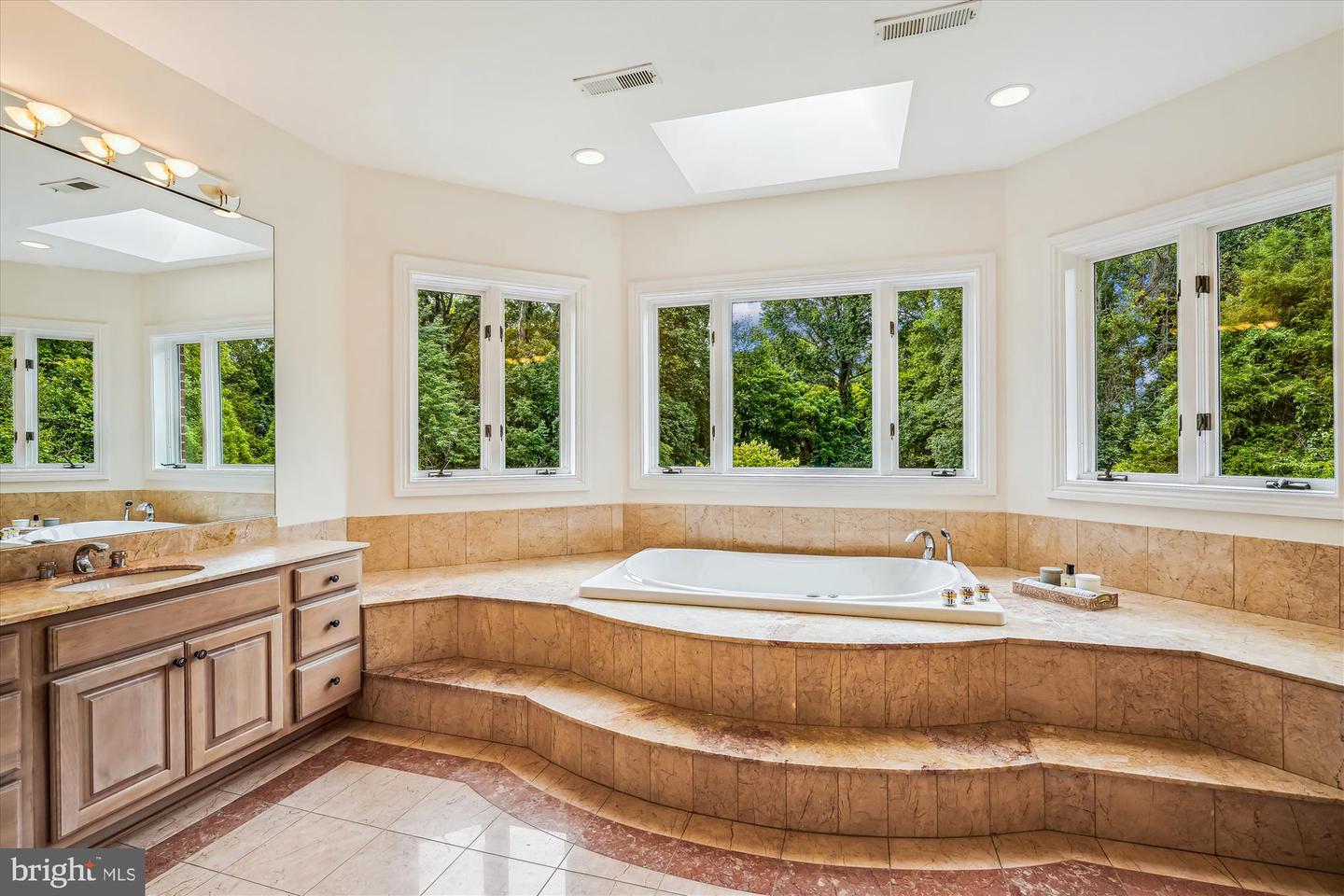 8902 CHEQUERS WAY, MCLEAN, Virginia 22102, 5 Bedrooms Bedrooms, ,5 BathroomsBathrooms,Residential,For sale,8902 CHEQUERS WAY,VAFX2249046 MLS # VAFX2249046