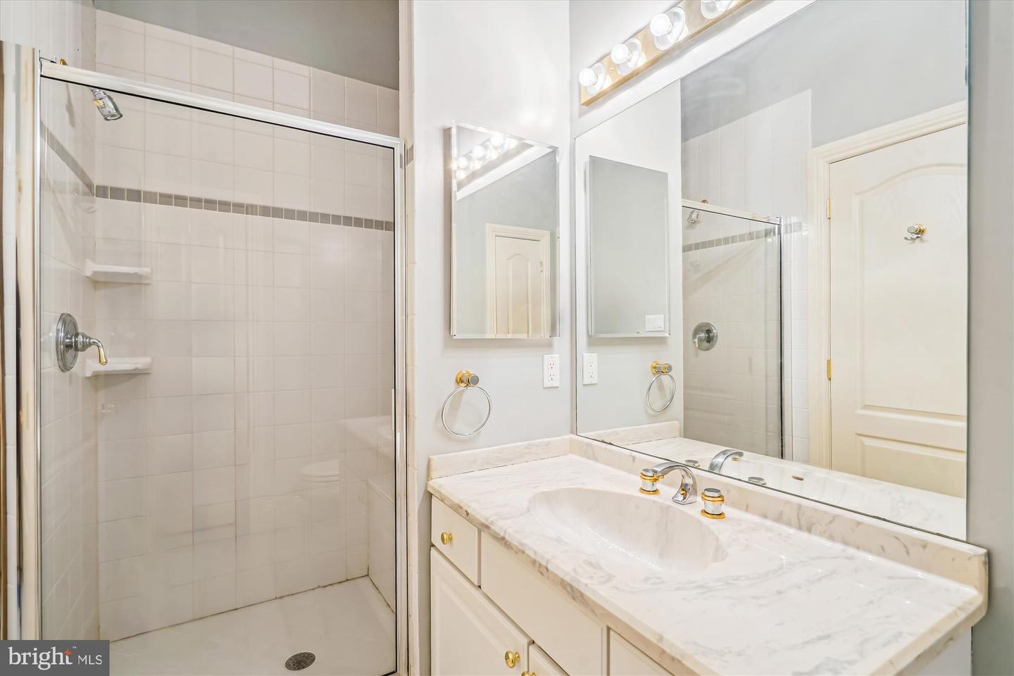 8902 CHEQUERS WAY, MCLEAN, Virginia 22102, 5 Bedrooms Bedrooms, ,5 BathroomsBathrooms,Residential,For sale,8902 CHEQUERS WAY,VAFX2249046 MLS # VAFX2249046