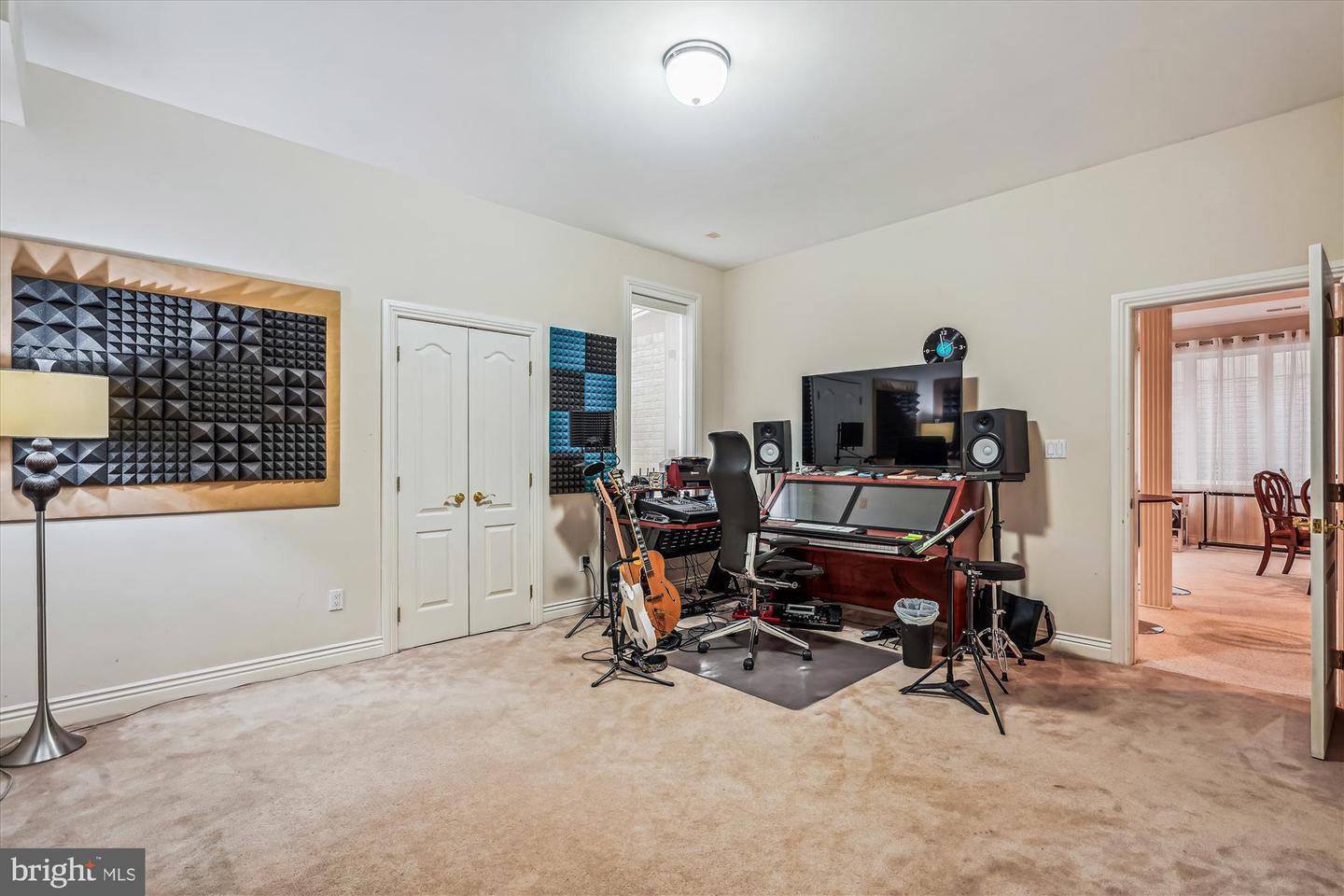 8902 CHEQUERS WAY, MCLEAN, Virginia 22102, 5 Bedrooms Bedrooms, ,5 BathroomsBathrooms,Residential,For sale,8902 CHEQUERS WAY,VAFX2249046 MLS # VAFX2249046