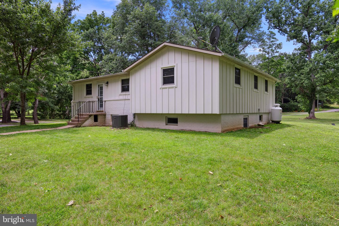 1945 SHENANDOAH SPRINGS LN, ELKTON, Virginia 22827, 5 Bedrooms Bedrooms, ,4 BathroomsBathrooms,Residential,For sale,1945 SHENANDOAH SPRINGS LN,VARO2002390 MLS # VARO2002390