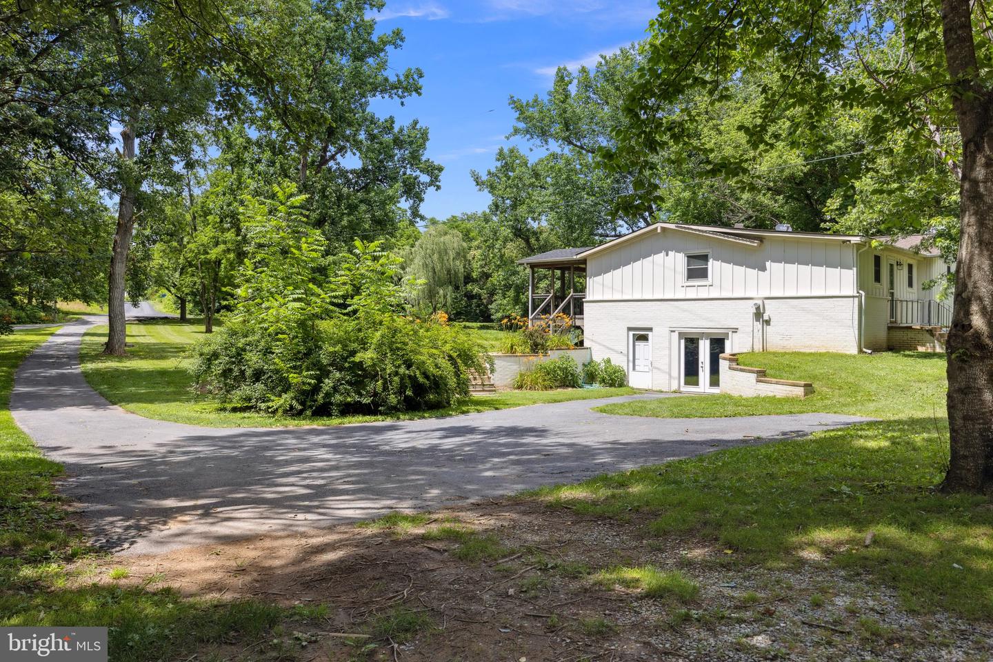 1945 SHENANDOAH SPRINGS LN, ELKTON, Virginia 22827, 5 Bedrooms Bedrooms, ,4 BathroomsBathrooms,Residential,For sale,1945 SHENANDOAH SPRINGS LN,VARO2002390 MLS # VARO2002390