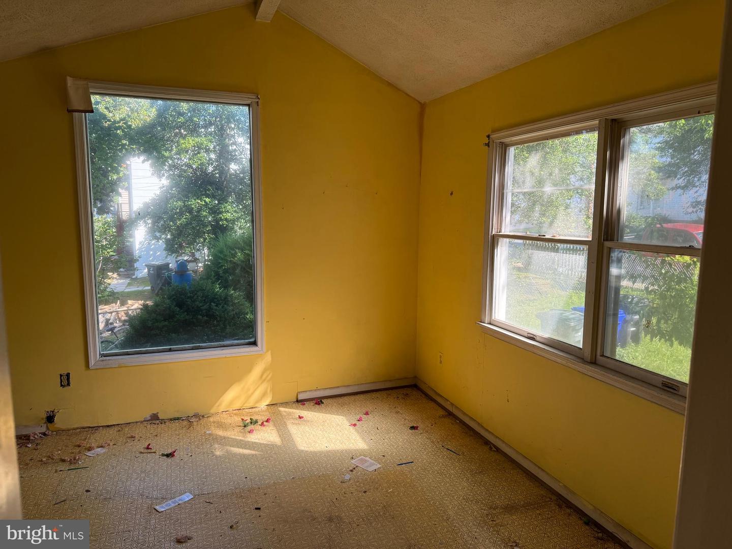 1712 N CULPEPER ST, ARLINGTON, Virginia 22207, 3 Bedrooms Bedrooms, ,2 BathroomsBathrooms,Residential,For sale,1712 N CULPEPER ST,VAAR2059686 MLS # VAAR2059686