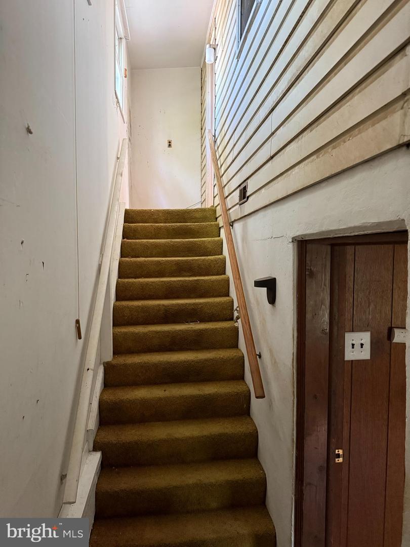 1712 N CULPEPER ST, ARLINGTON, Virginia 22207, 3 Bedrooms Bedrooms, ,2 BathroomsBathrooms,Residential,For sale,1712 N CULPEPER ST,VAAR2059686 MLS # VAAR2059686
