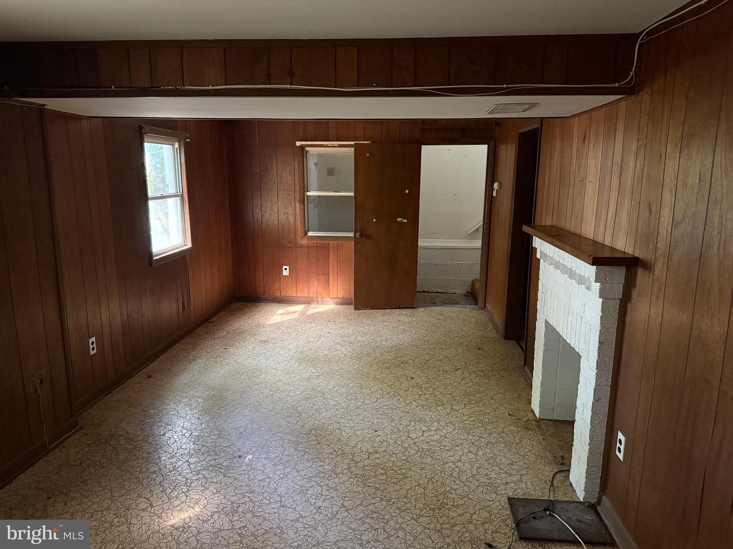 1712 N CULPEPER ST, ARLINGTON, Virginia 22207, 3 Bedrooms Bedrooms, ,2 BathroomsBathrooms,Residential,For sale,1712 N CULPEPER ST,VAAR2059686 MLS # VAAR2059686