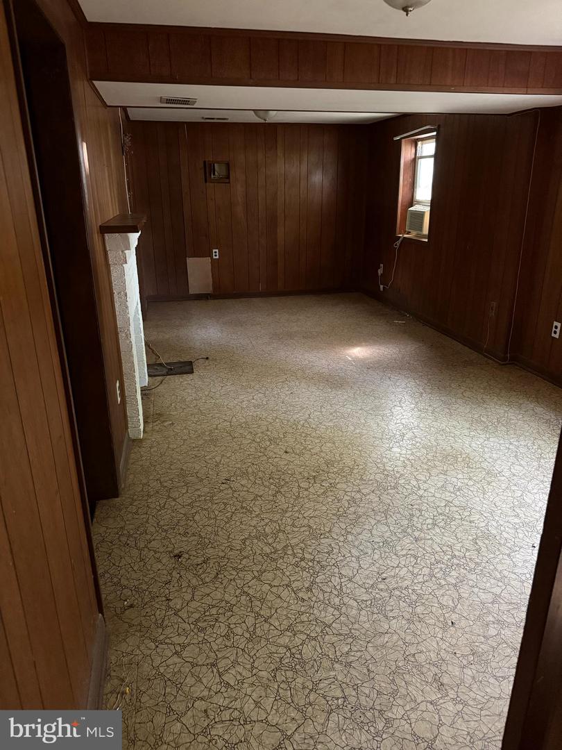 1712 N CULPEPER ST, ARLINGTON, Virginia 22207, 3 Bedrooms Bedrooms, ,2 BathroomsBathrooms,Residential,For sale,1712 N CULPEPER ST,VAAR2059686 MLS # VAAR2059686