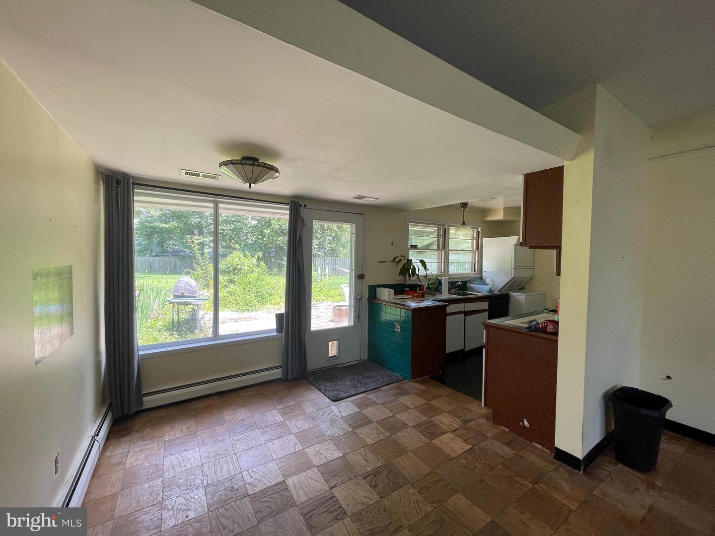 7101 ALGER RD, FALLS CHURCH, Virginia 22042, 3 Bedrooms Bedrooms, ,1 BathroomBathrooms,Residential,For sale,7101 ALGER RD,VAFX2250122 MLS # VAFX2250122
