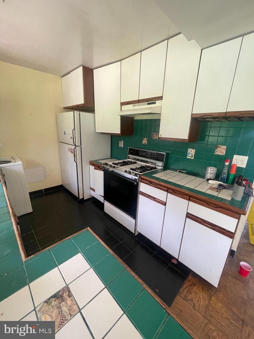 7101 ALGER RD, FALLS CHURCH, Virginia 22042, 3 Bedrooms Bedrooms, ,1 BathroomBathrooms,Residential,For sale,7101 ALGER RD,VAFX2250122 MLS # VAFX2250122