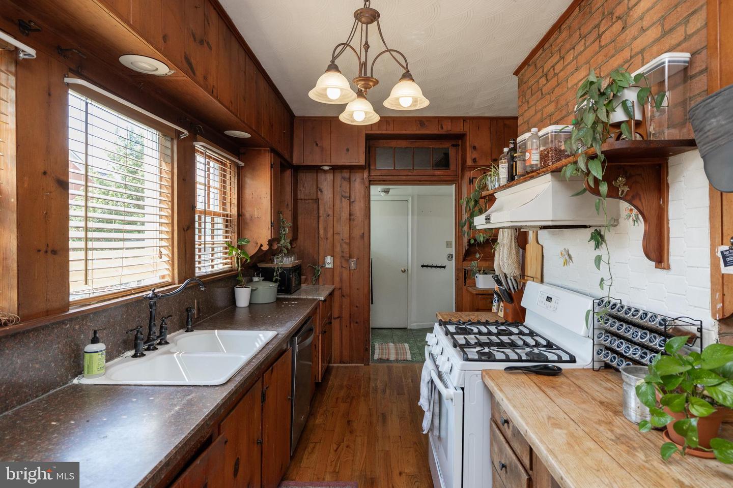 5378 MAIN ST, STEPHENS CITY, Virginia 22655, 3 Bedrooms Bedrooms, ,2 BathroomsBathrooms,Residential,For sale,5378 MAIN ST,VAFV2035074 MLS # VAFV2035074