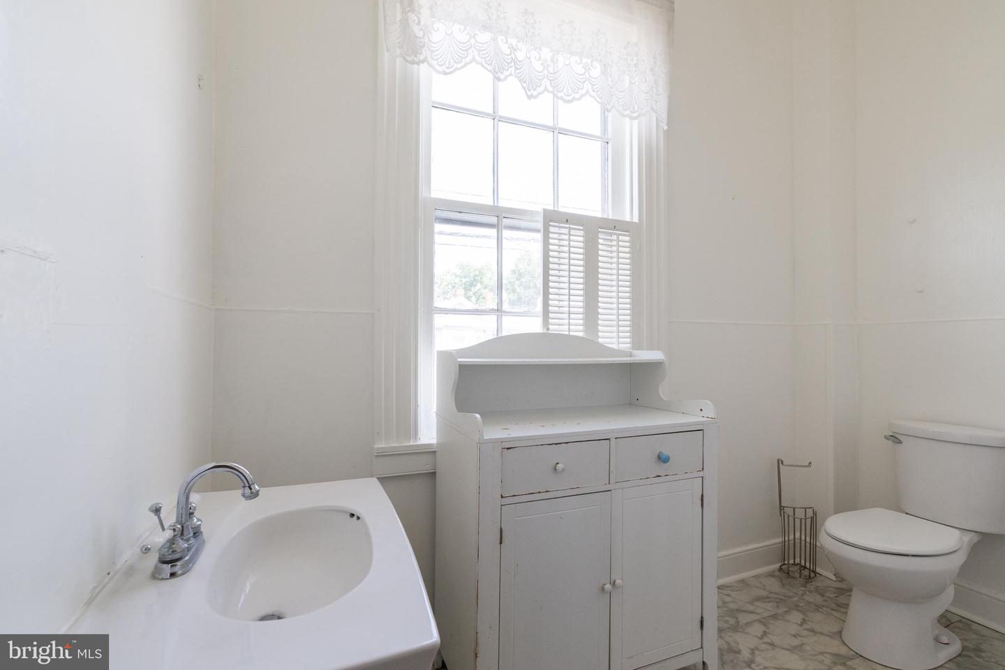 5378 MAIN ST, STEPHENS CITY, Virginia 22655, 3 Bedrooms Bedrooms, ,2 BathroomsBathrooms,Residential,For sale,5378 MAIN ST,VAFV2035074 MLS # VAFV2035074