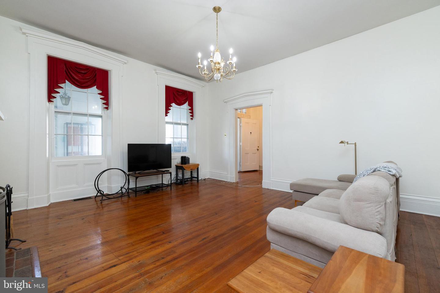5378 MAIN ST, STEPHENS CITY, Virginia 22655, 3 Bedrooms Bedrooms, ,2 BathroomsBathrooms,Residential,For sale,5378 MAIN ST,VAFV2035074 MLS # VAFV2035074