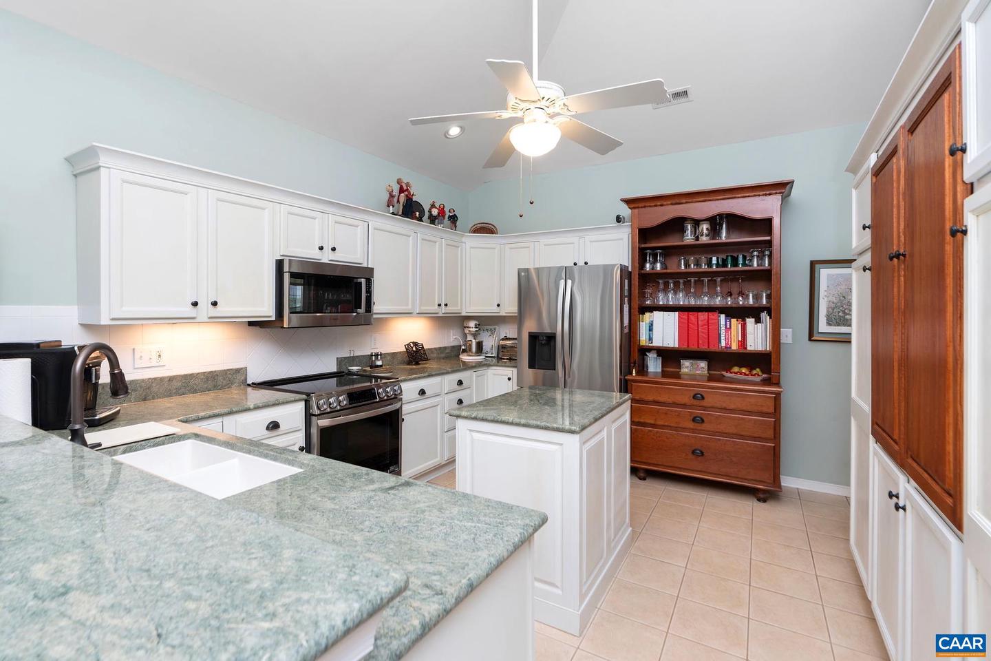 411 HERITAGE CT, CHARLOTTESVILLE, Virginia 22903, 3 Bedrooms Bedrooms, ,2 BathroomsBathrooms,Residential,For sale,411 HERITAGE CT,666022 MLS # 666022