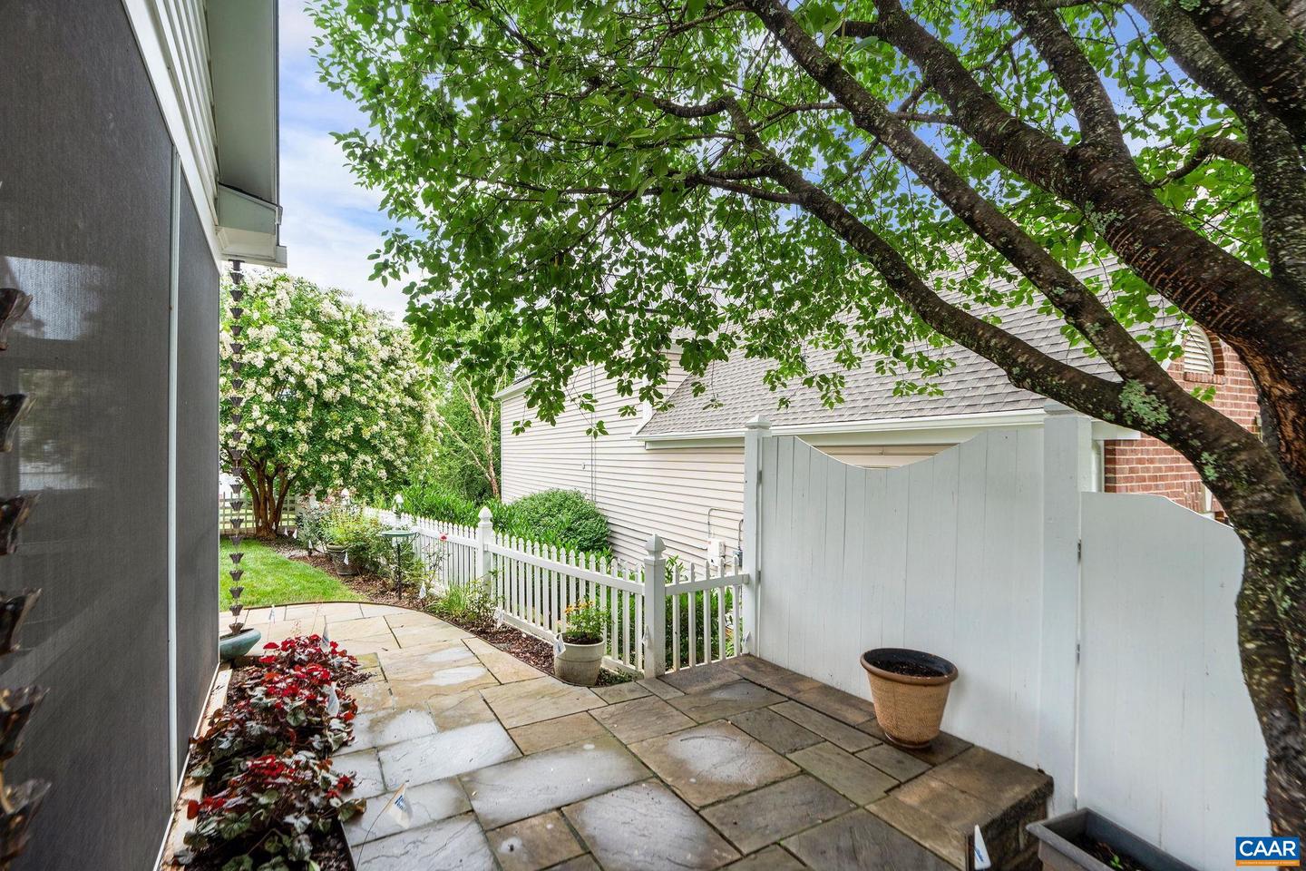 411 HERITAGE CT, CHARLOTTESVILLE, Virginia 22903, 3 Bedrooms Bedrooms, ,2 BathroomsBathrooms,Residential,For sale,411 HERITAGE CT,666022 MLS # 666022