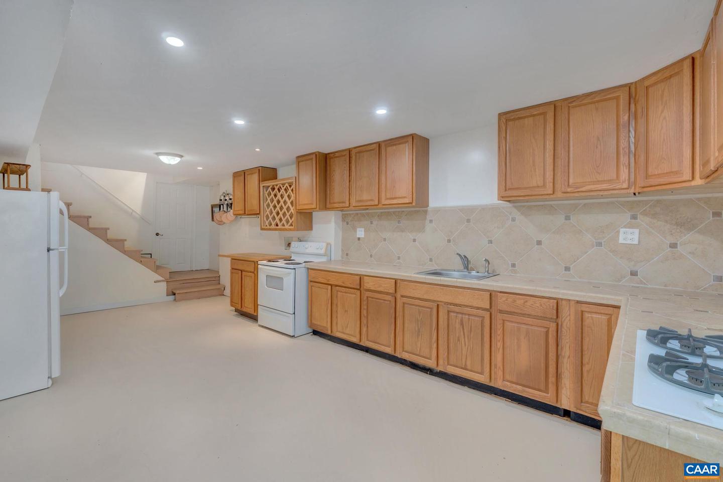 618 RIVANNA WOODS DR, FORK UNION, Virginia 23055, 4 Bedrooms Bedrooms, ,3 BathroomsBathrooms,Residential,For sale,618 RIVANNA WOODS DR,666059 MLS # 666059