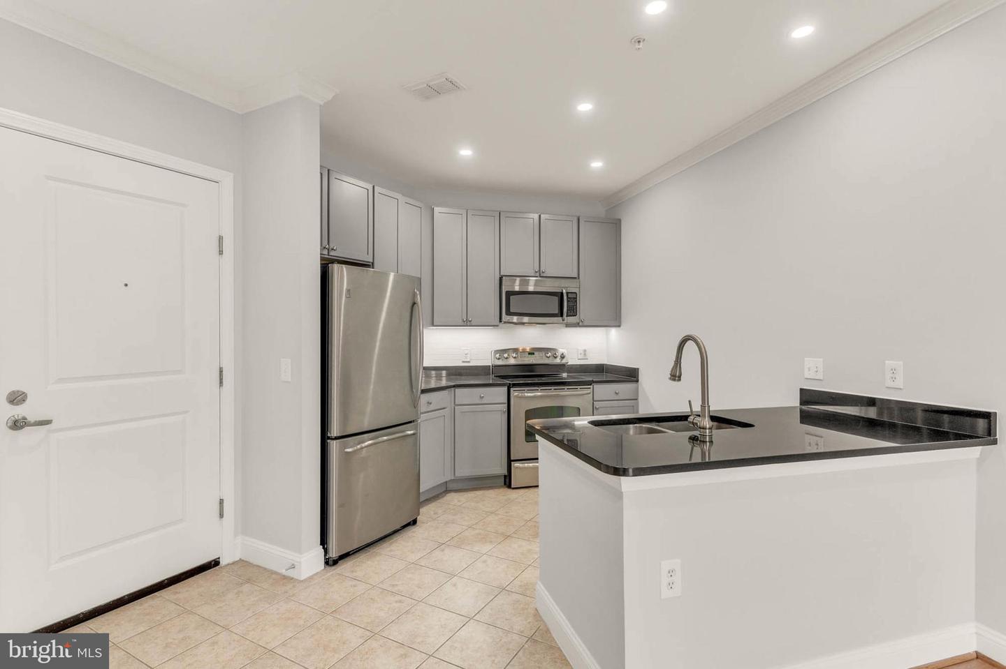 1391 PENNSYLVANIA AVE SE #348, WASHINGTON, District Of Columbia 20003, 1 Bedroom Bedrooms, ,1 BathroomBathrooms,Residential,For sale,1391 PENNSYLVANIA AVE SE #348,DCDC2202192 MLS # DCDC2202192