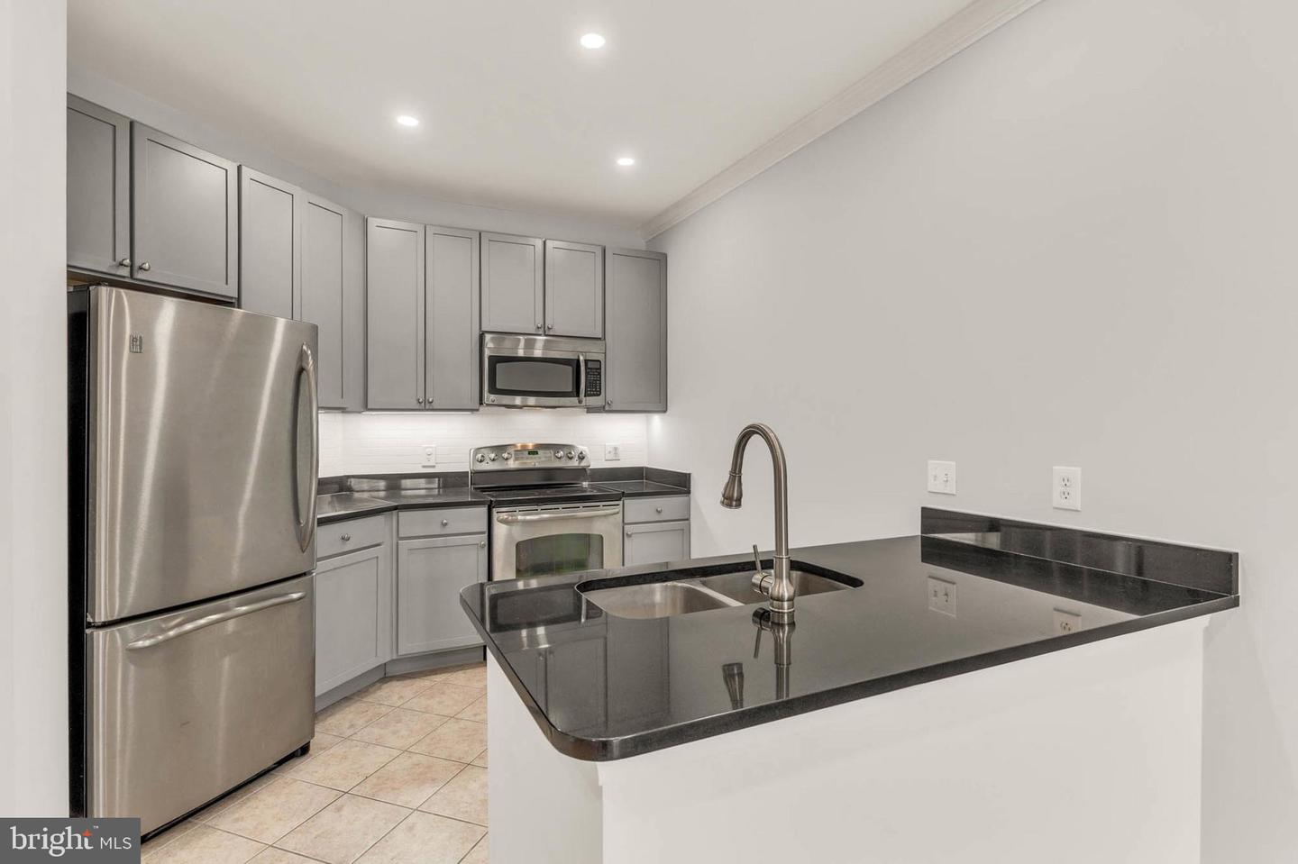 1391 PENNSYLVANIA AVE SE #348, WASHINGTON, District Of Columbia 20003, 1 Bedroom Bedrooms, ,1 BathroomBathrooms,Residential,For sale,1391 PENNSYLVANIA AVE SE #348,DCDC2202192 MLS # DCDC2202192