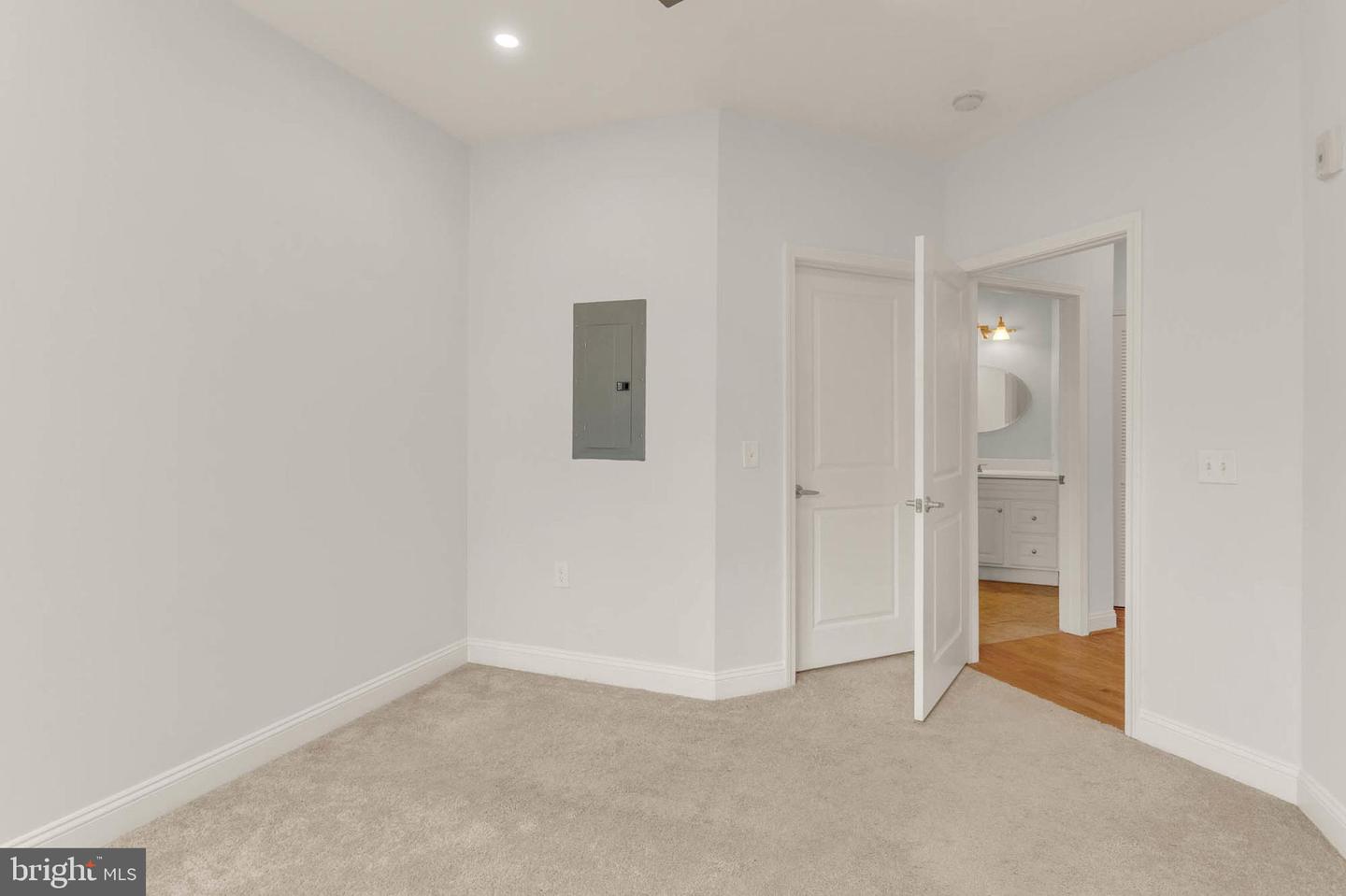 1391 PENNSYLVANIA AVE SE #348, WASHINGTON, District Of Columbia 20003, 1 Bedroom Bedrooms, ,1 BathroomBathrooms,Residential,For sale,1391 PENNSYLVANIA AVE SE #348,DCDC2202192 MLS # DCDC2202192