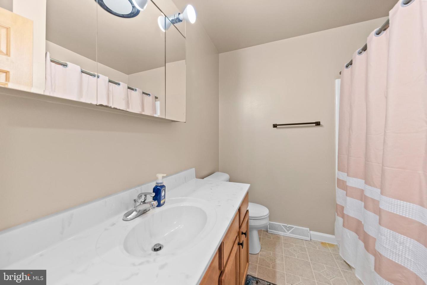 822 PHEASANT DR, WINCHESTER, Virginia 22602, 3 Bedrooms Bedrooms, ,2 BathroomsBathrooms,Residential,For sale,822 PHEASANT DR,VAFV2034638 MLS # VAFV2034638