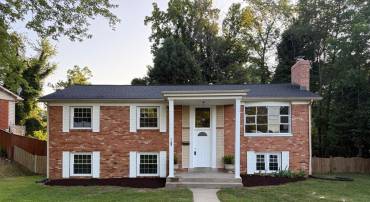 2208 PRINCESS ANNE LN, WOODBRIDGE, Virginia 22191, 5 Bedrooms Bedrooms, ,3 BathroomsBathrooms,Residential,For sale,2208 PRINCESS ANNE LN,VAPW2096800 MLS # VAPW2096800