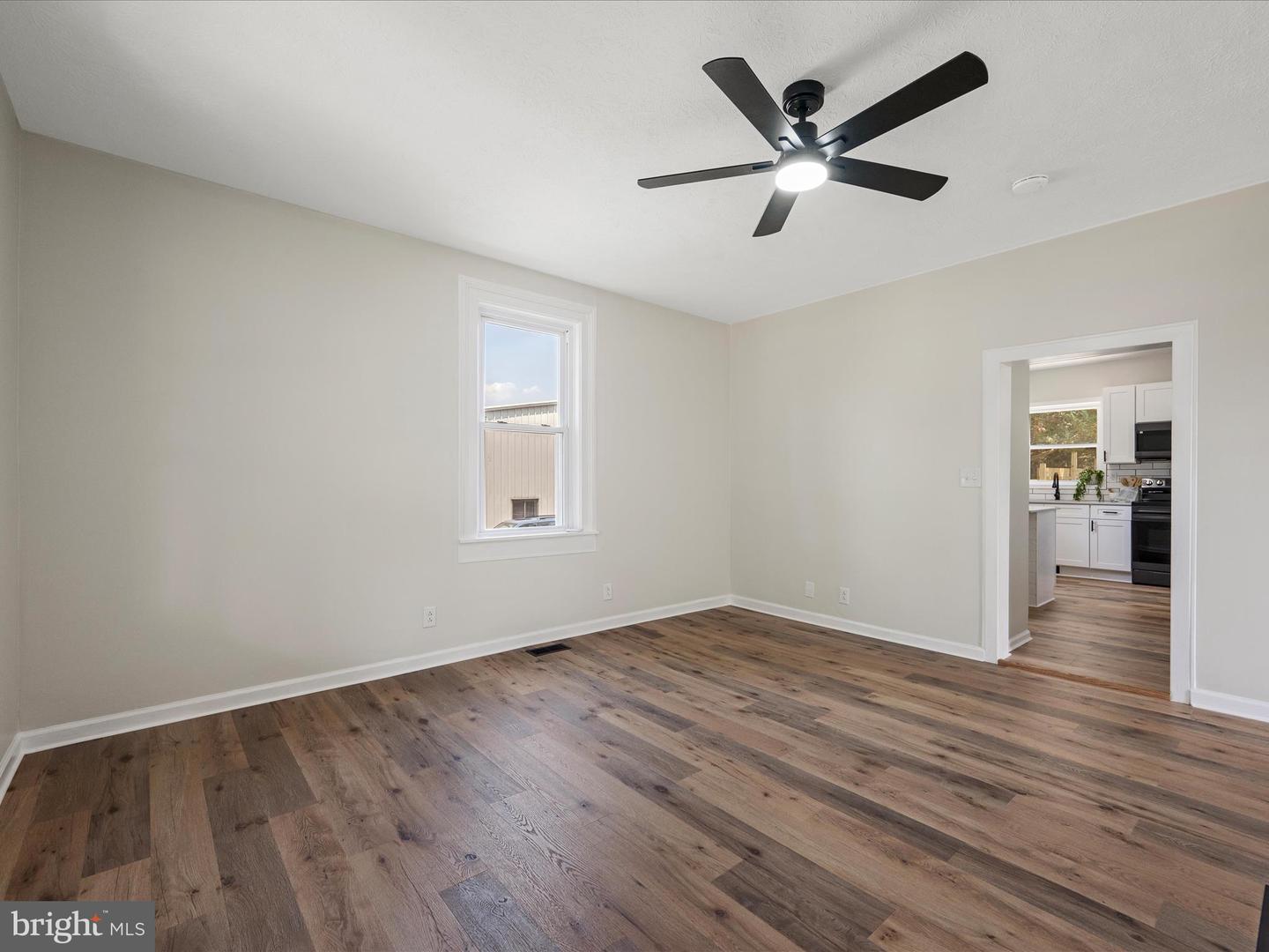 9222 N CONGRESS ST, NEW MARKET, Virginia 22844, 4 Bedrooms Bedrooms, ,2 BathroomsBathrooms,Residential,For sale,9222 N CONGRESS ST,VASH2011720 MLS # VASH2011720