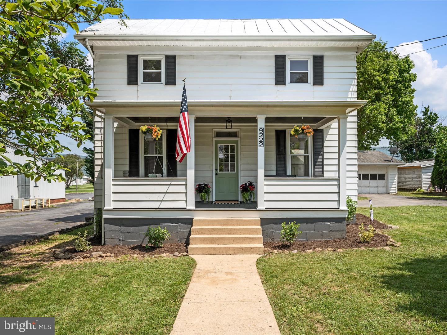 9222 N CONGRESS ST, NEW MARKET, Virginia 22844, 4 Bedrooms Bedrooms, ,2 BathroomsBathrooms,Residential,For sale,9222 N CONGRESS ST,VASH2011720 MLS # VASH2011720