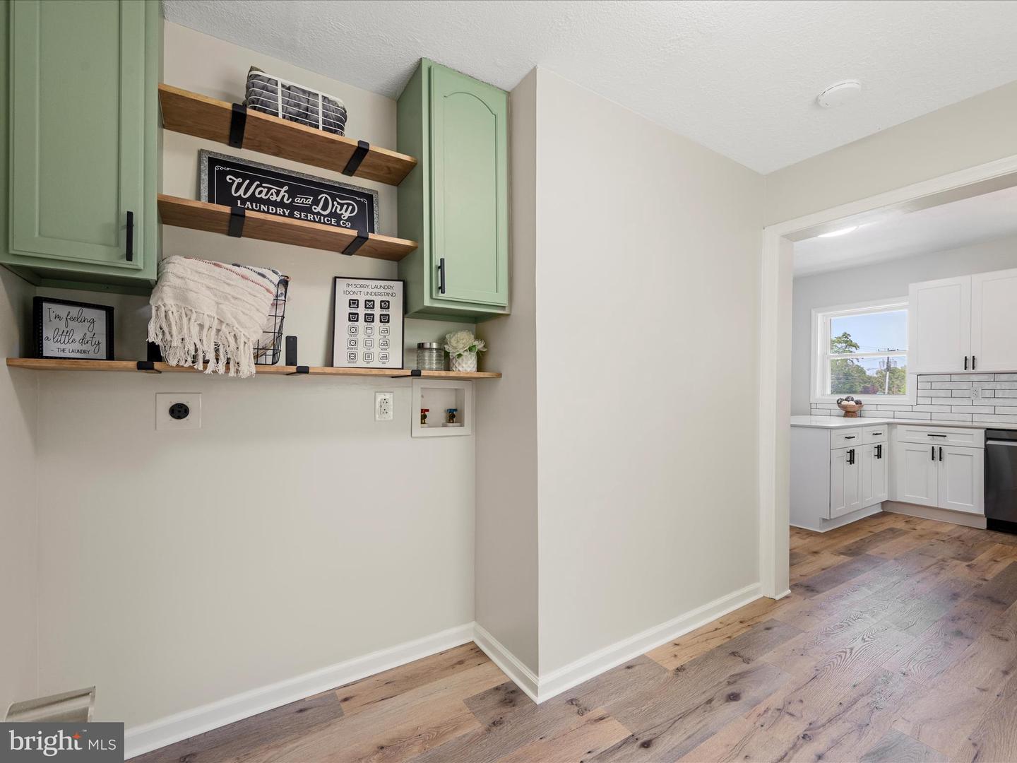9222 N CONGRESS ST, NEW MARKET, Virginia 22844, 4 Bedrooms Bedrooms, ,2 BathroomsBathrooms,Residential,For sale,9222 N CONGRESS ST,VASH2011720 MLS # VASH2011720
