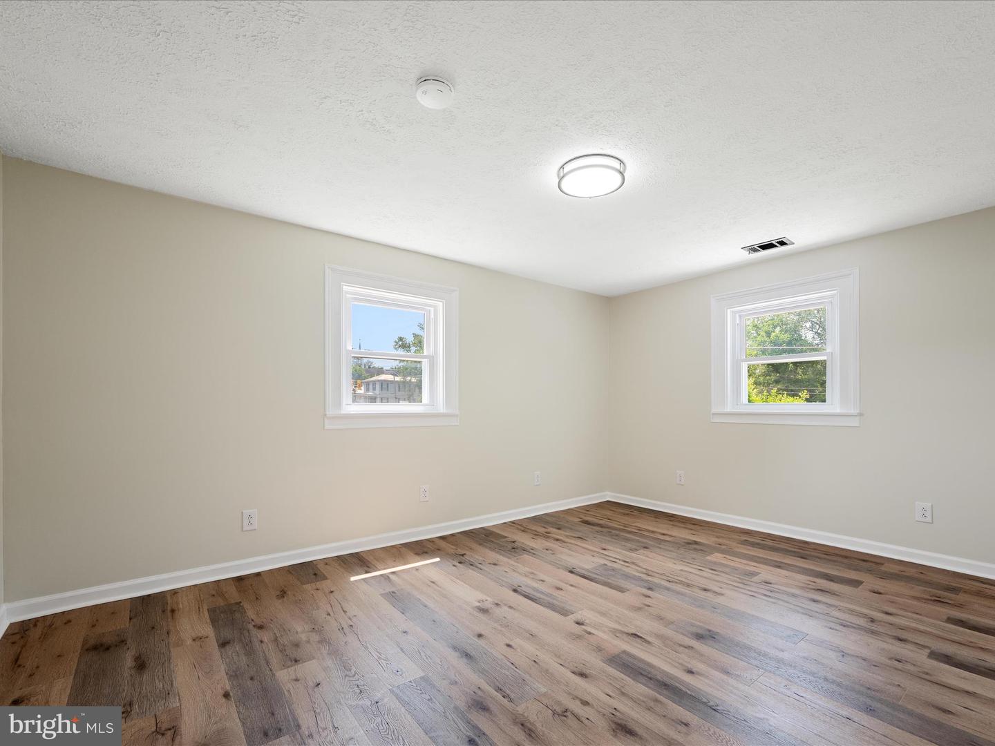 9222 N CONGRESS ST, NEW MARKET, Virginia 22844, 4 Bedrooms Bedrooms, ,2 BathroomsBathrooms,Residential,For sale,9222 N CONGRESS ST,VASH2011720 MLS # VASH2011720