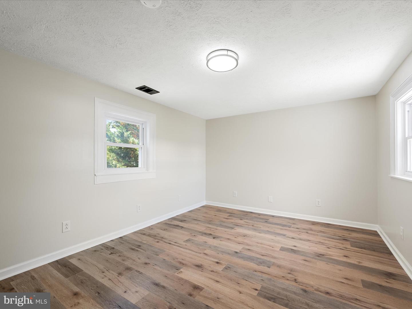 9222 N CONGRESS ST, NEW MARKET, Virginia 22844, 4 Bedrooms Bedrooms, ,2 BathroomsBathrooms,Residential,For sale,9222 N CONGRESS ST,VASH2011720 MLS # VASH2011720