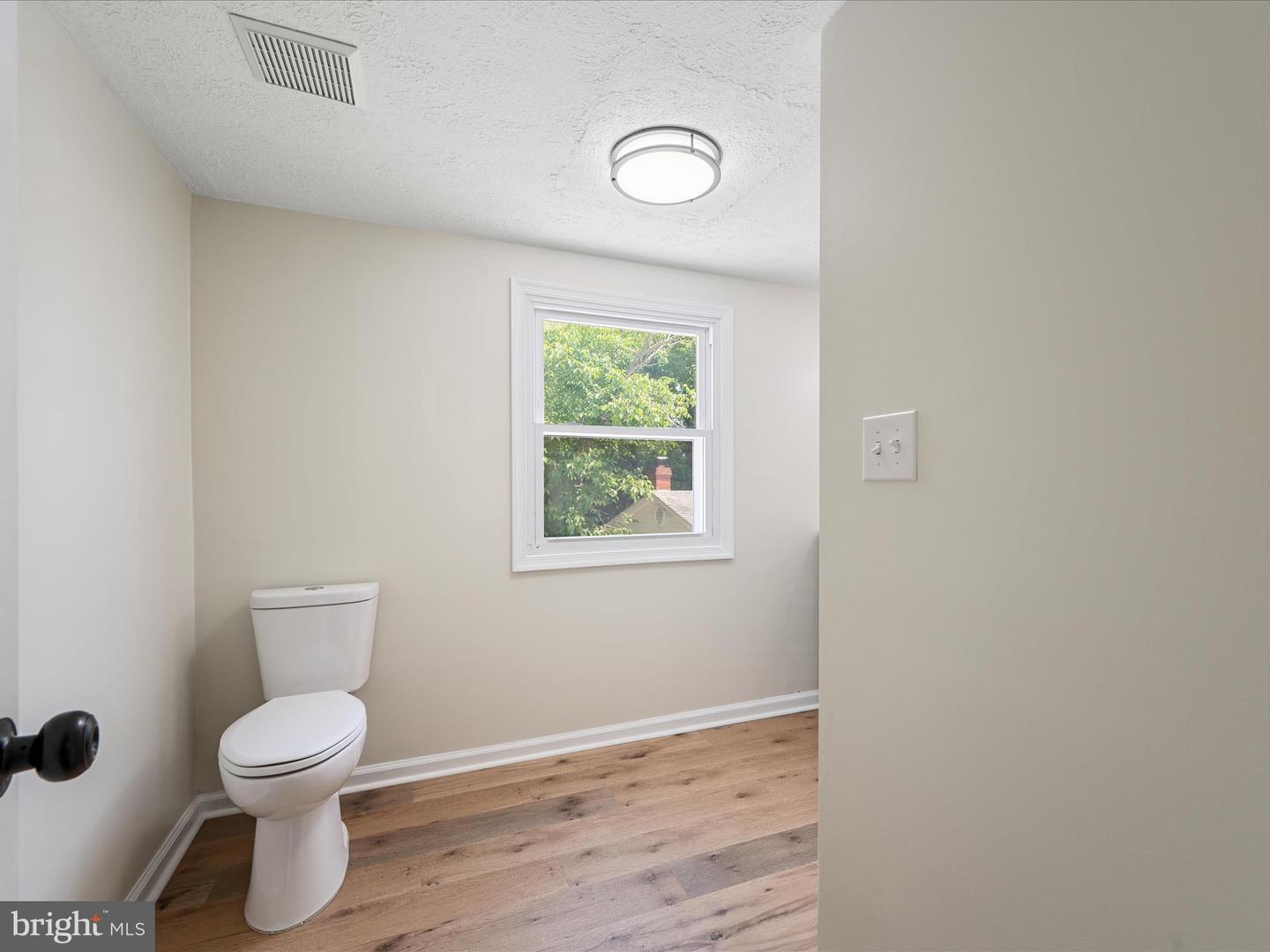 9222 N CONGRESS ST, NEW MARKET, Virginia 22844, 4 Bedrooms Bedrooms, ,2 BathroomsBathrooms,Residential,For sale,9222 N CONGRESS ST,VASH2011720 MLS # VASH2011720