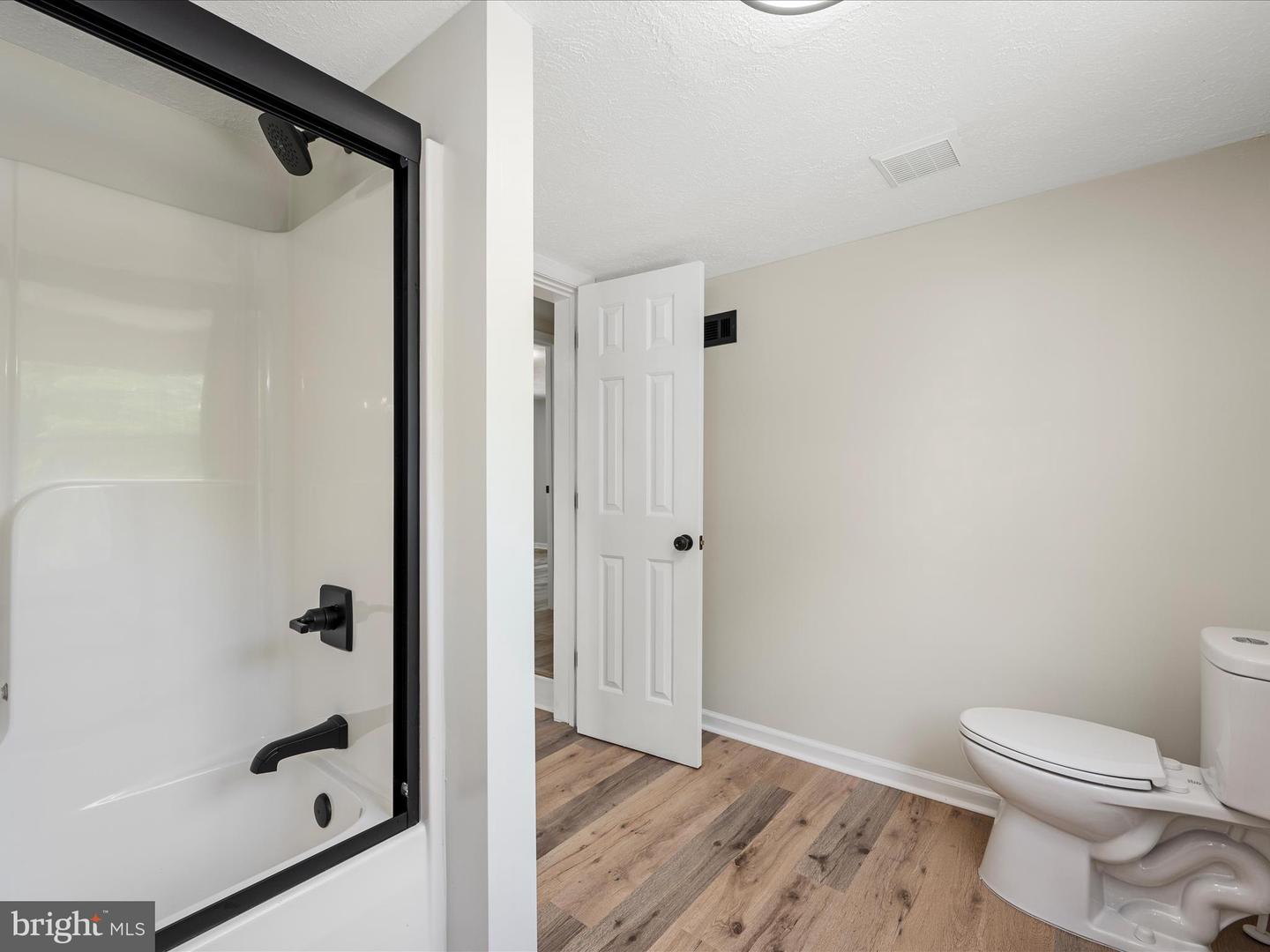 9222 N CONGRESS ST, NEW MARKET, Virginia 22844, 4 Bedrooms Bedrooms, ,2 BathroomsBathrooms,Residential,For sale,9222 N CONGRESS ST,VASH2011720 MLS # VASH2011720