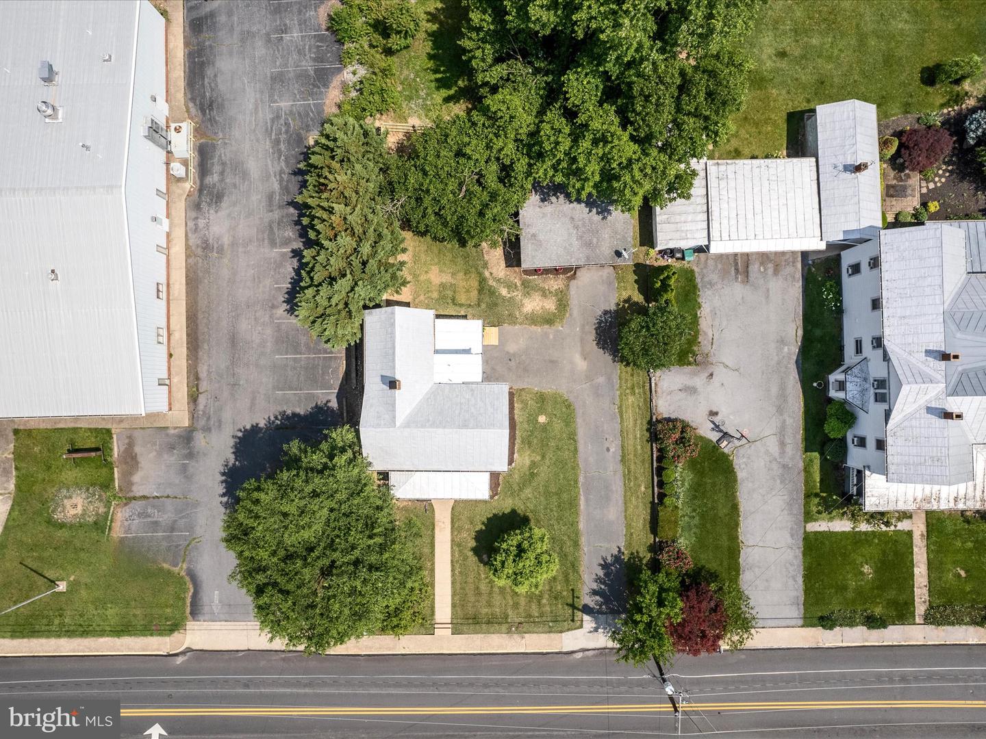 9222 N CONGRESS ST, NEW MARKET, Virginia 22844, 4 Bedrooms Bedrooms, ,2 BathroomsBathrooms,Residential,For sale,9222 N CONGRESS ST,VASH2011720 MLS # VASH2011720
