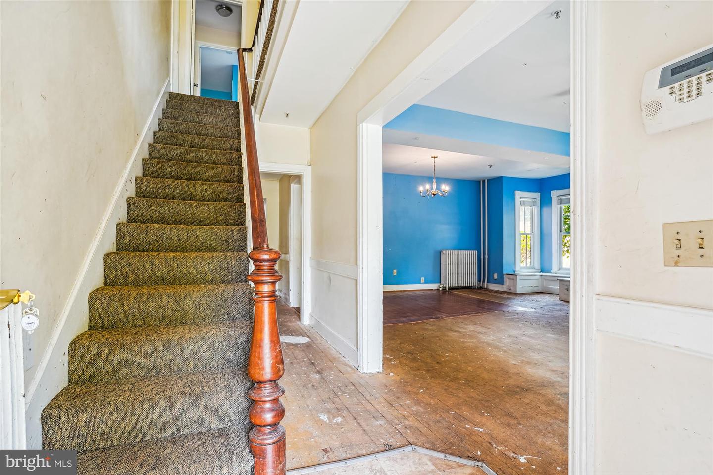 209 E BROAD ST, FALLS CHURCH, Virginia 22046, 6 Bedrooms Bedrooms, ,3 BathroomsBathrooms,Residential,For sale,209 E BROAD ST,VAFA2003088 MLS # VAFA2003088