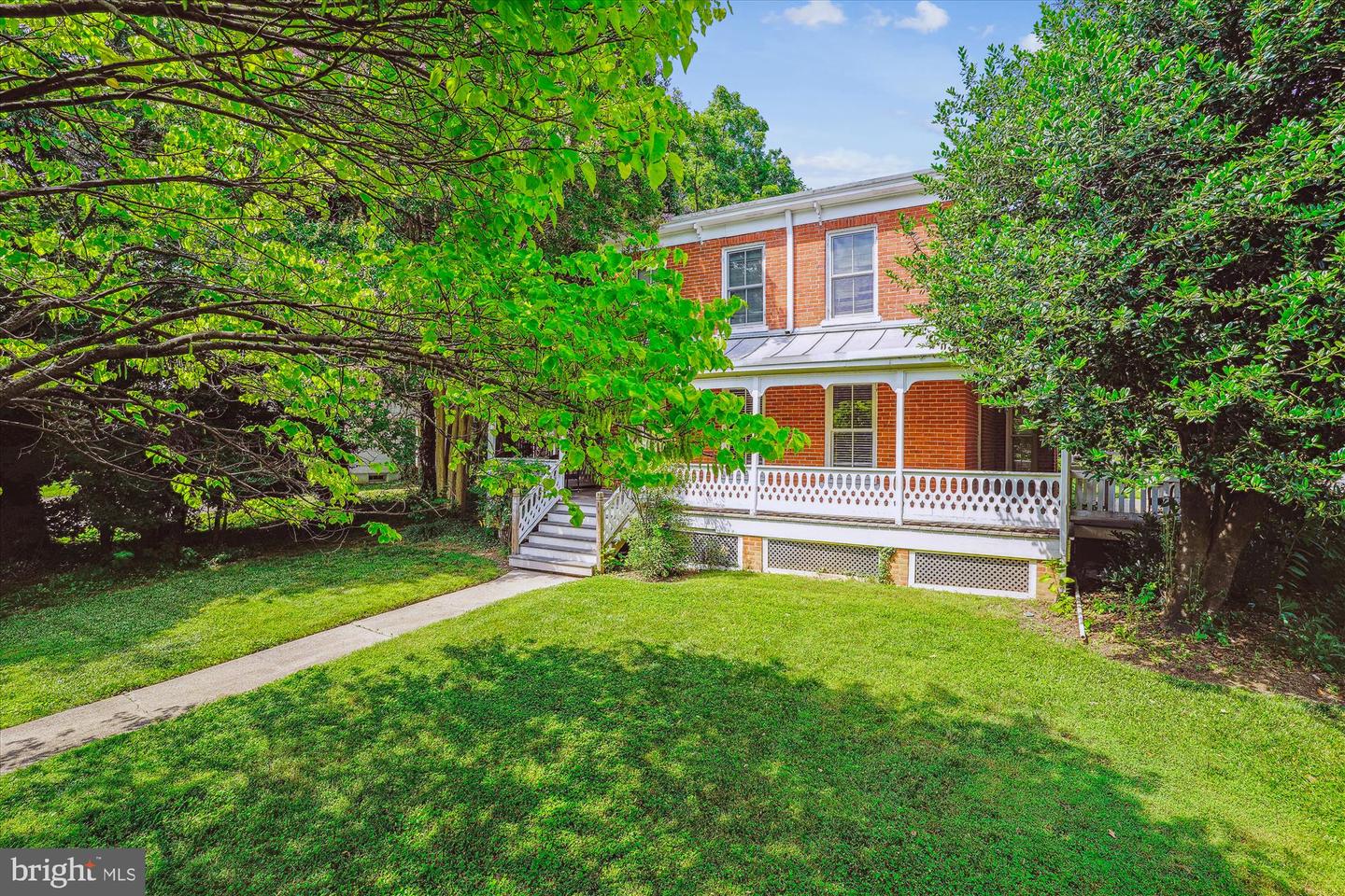 209 E BROAD ST, FALLS CHURCH, Virginia 22046, 6 Bedrooms Bedrooms, ,3 BathroomsBathrooms,Residential,For sale,209 E BROAD ST,VAFA2003088 MLS # VAFA2003088