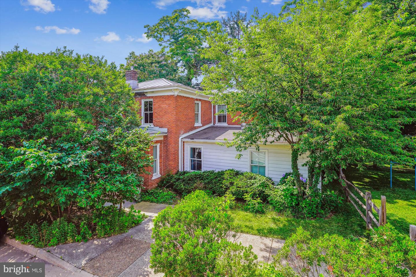 209 E BROAD ST, FALLS CHURCH, Virginia 22046, 6 Bedrooms Bedrooms, ,3 BathroomsBathrooms,Residential,For sale,209 E BROAD ST,VAFA2003088 MLS # VAFA2003088
