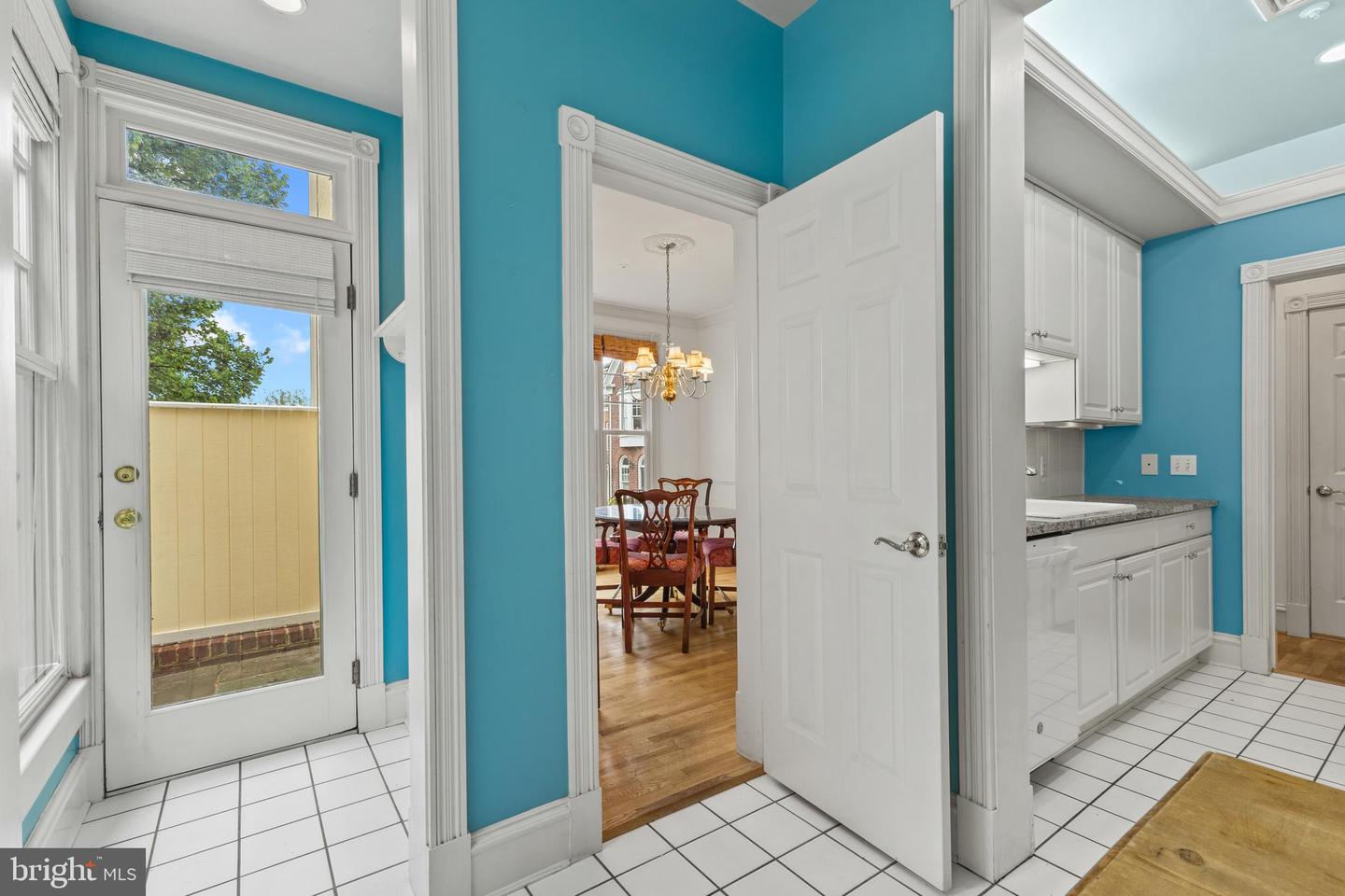 959 POWHATAN ST, ALEXANDRIA, Virginia 22314, 3 Bedrooms Bedrooms, ,3 BathroomsBathrooms,Residential,For sale,959 POWHATAN ST,VAAX2046724 MLS # VAAX2046724