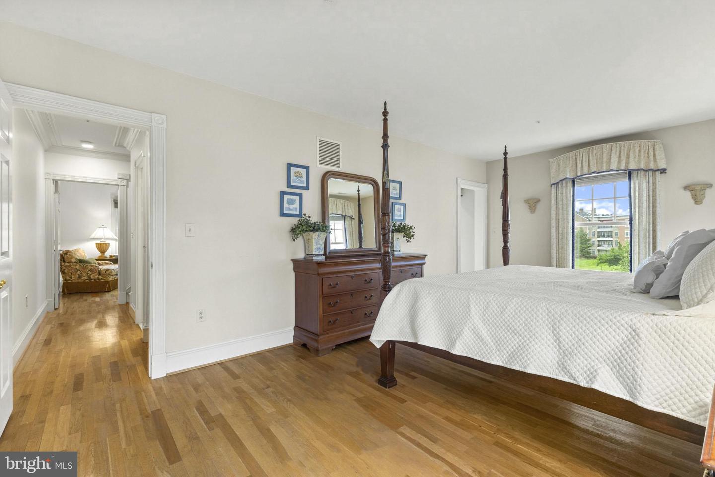 959 POWHATAN ST, ALEXANDRIA, Virginia 22314, 3 Bedrooms Bedrooms, ,3 BathroomsBathrooms,Residential,For sale,959 POWHATAN ST,VAAX2046724 MLS # VAAX2046724