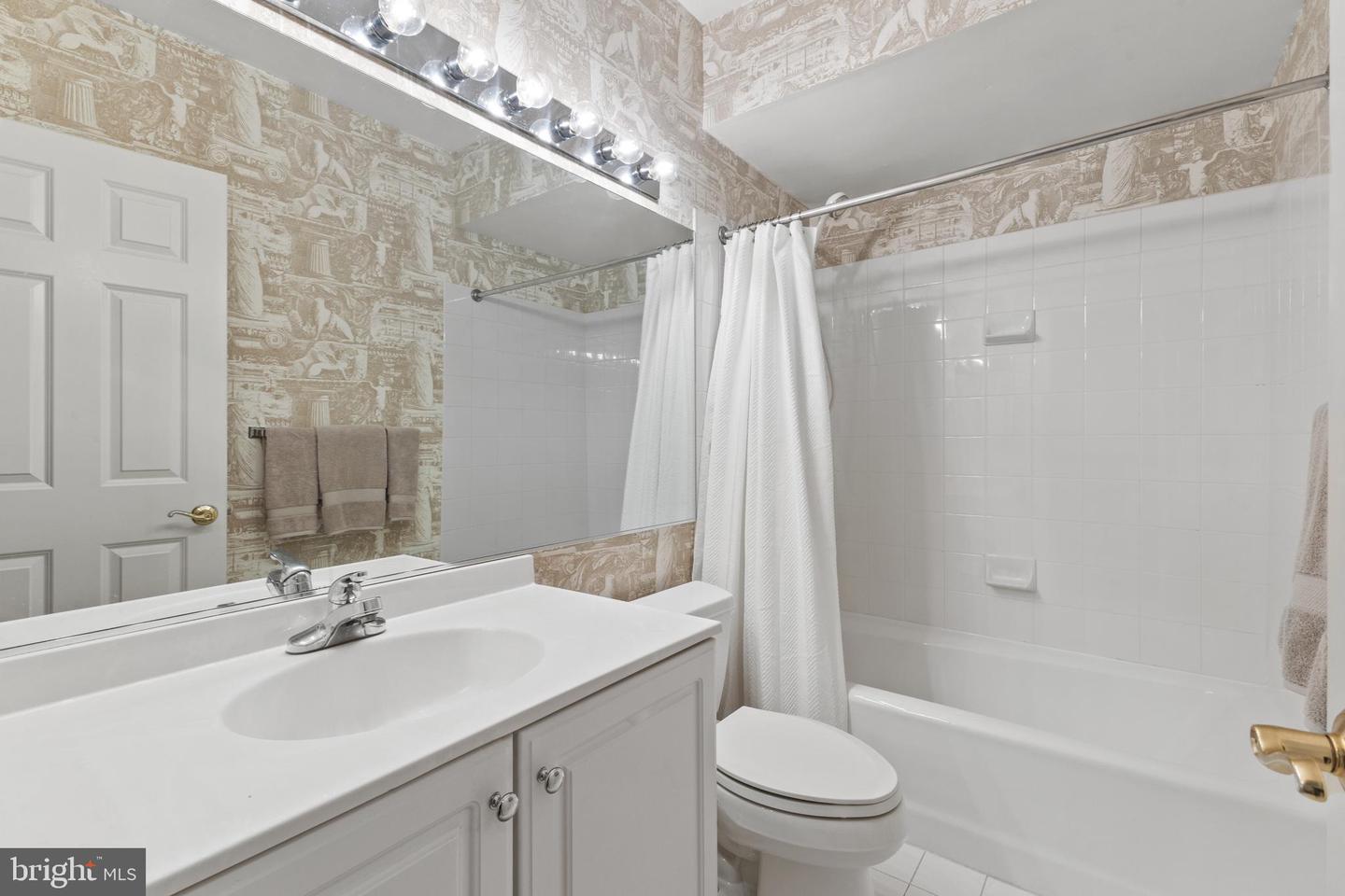 959 POWHATAN ST, ALEXANDRIA, Virginia 22314, 3 Bedrooms Bedrooms, ,3 BathroomsBathrooms,Residential,For sale,959 POWHATAN ST,VAAX2046724 MLS # VAAX2046724