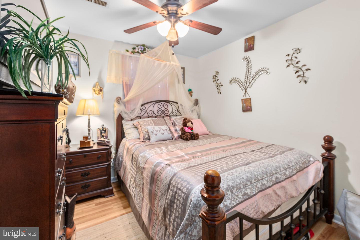 5955 PLUMWOOD LN, WOODBRIDGE, Virginia 22193, 4 Bedrooms Bedrooms, ,2 BathroomsBathrooms,Residential,For sale,5955 PLUMWOOD LN,VAPW2097866 MLS # VAPW2097866