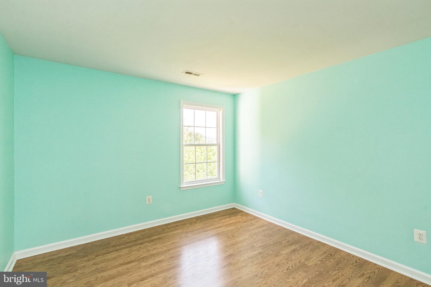 10110 LEES CROSSING LN, FREDERICKSBURG, Virginia 22408, 5 Bedrooms Bedrooms, ,3 BathroomsBathrooms,Residential,For sale,10110 LEES CROSSING LN,VASP2034178 MLS # VASP2034178