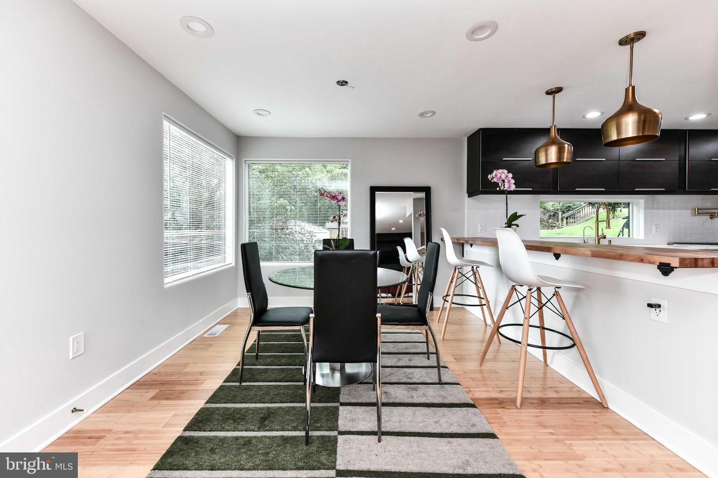 2432 S CULPEPER ST, ARLINGTON, Virginia 22206, 6 Bedrooms Bedrooms, ,4 BathroomsBathrooms,Residential,For sale,2432 S CULPEPER ST,VAAR2059814 MLS # VAAR2059814