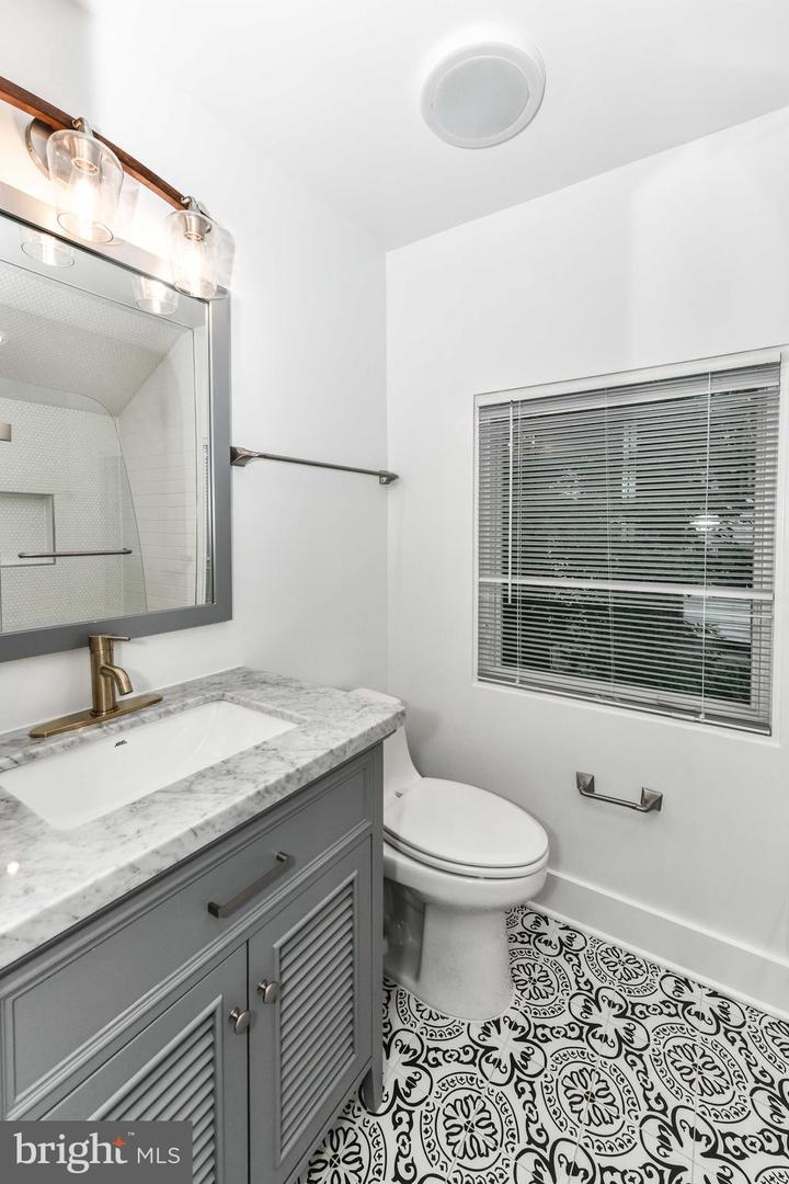2432 S CULPEPER ST, ARLINGTON, Virginia 22206, 6 Bedrooms Bedrooms, ,4 BathroomsBathrooms,Residential,For sale,2432 S CULPEPER ST,VAAR2059814 MLS # VAAR2059814