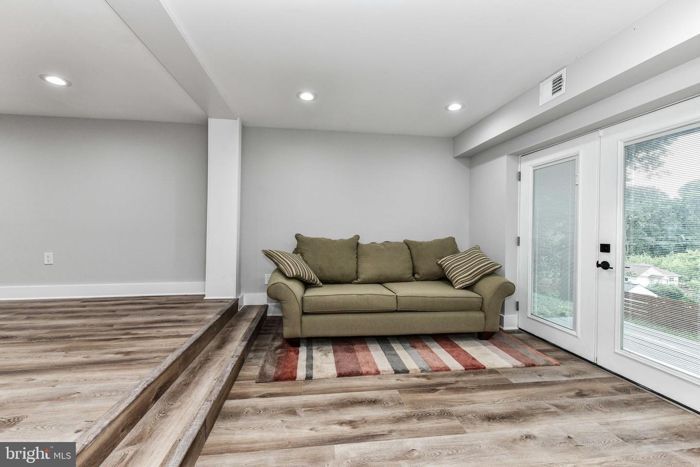 2432 S CULPEPER ST, ARLINGTON, Virginia 22206, 6 Bedrooms Bedrooms, ,4 BathroomsBathrooms,Residential,For sale,2432 S CULPEPER ST,VAAR2059814 MLS # VAAR2059814