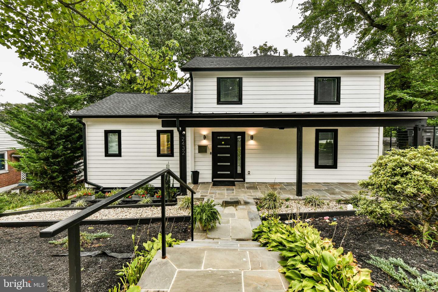 2432 S CULPEPER ST, ARLINGTON, Virginia 22206, 6 Bedrooms Bedrooms, ,4 BathroomsBathrooms,Residential,For sale,2432 S CULPEPER ST,VAAR2059814 MLS # VAAR2059814