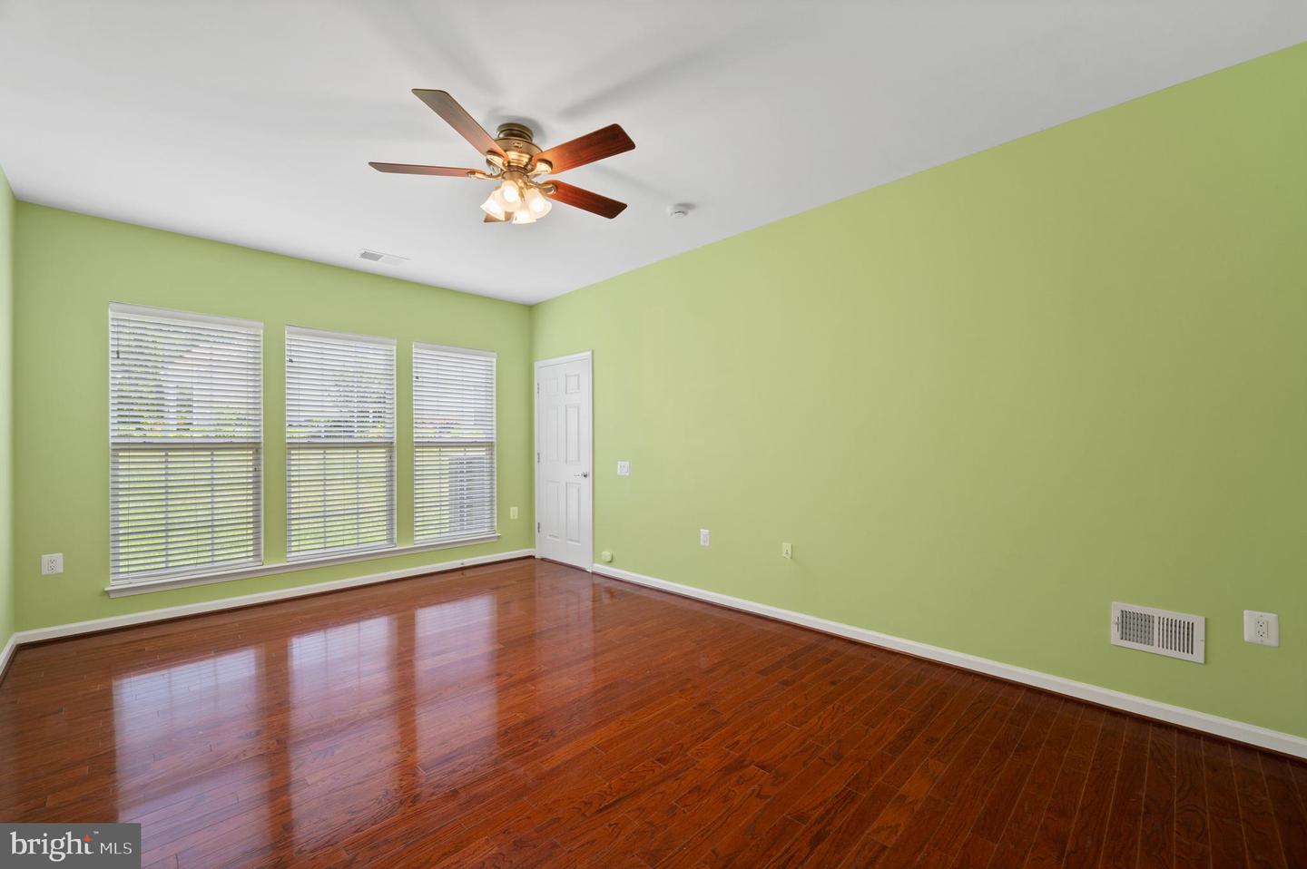 20396 OYSTER REEF PL, ASHBURN, Virginia 20147, 3 Bedrooms Bedrooms, ,3 BathroomsBathrooms,Residential,For sale,20396 OYSTER REEF PL,VALO2091946 MLS # VALO2091946