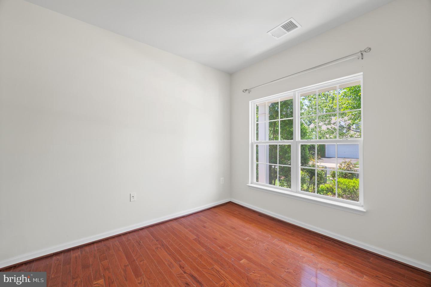 20396 OYSTER REEF PL, ASHBURN, Virginia 20147, 3 Bedrooms Bedrooms, ,3 BathroomsBathrooms,Residential,For sale,20396 OYSTER REEF PL,VALO2091946 MLS # VALO2091946