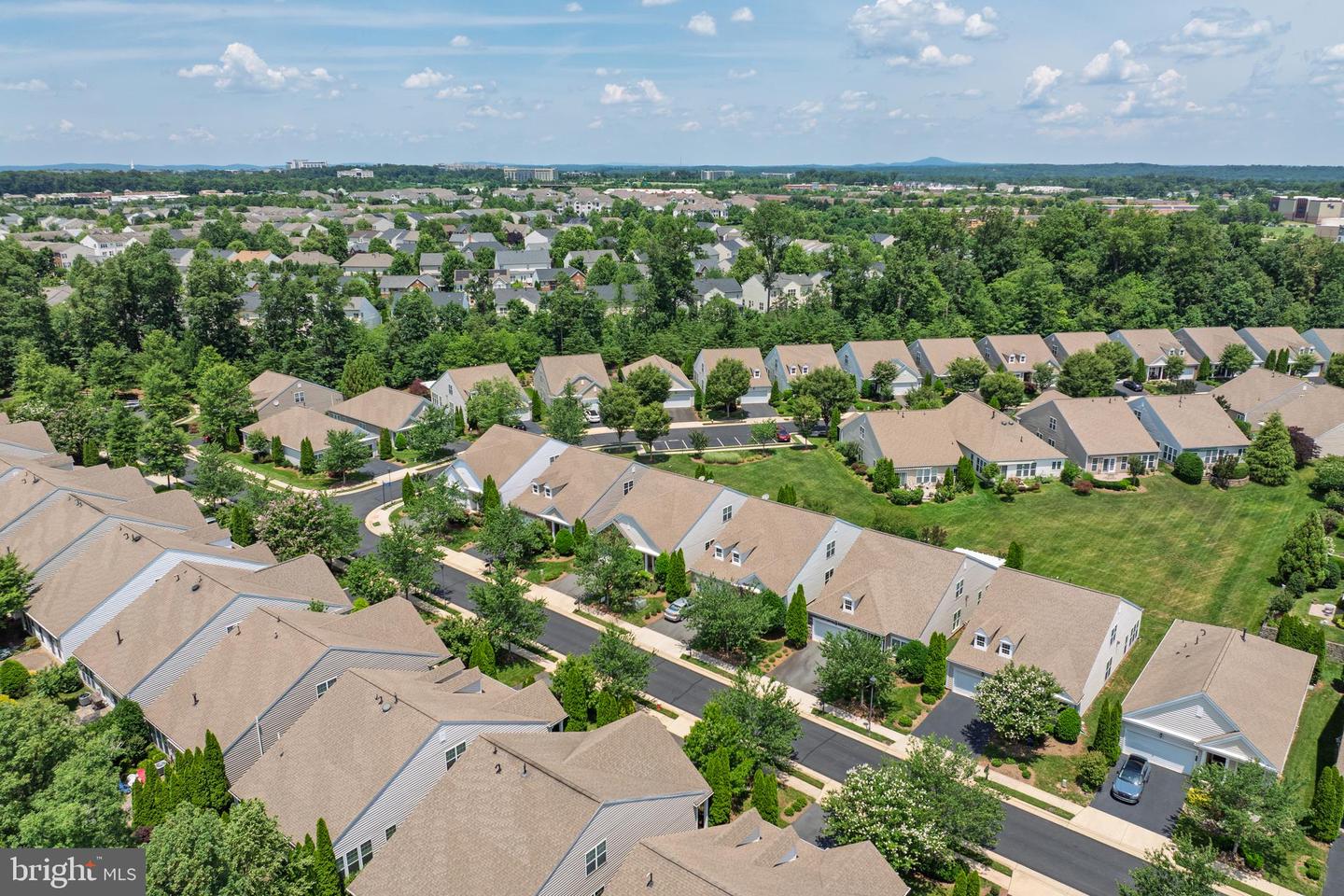 20396 OYSTER REEF PL, ASHBURN, Virginia 20147, 3 Bedrooms Bedrooms, ,3 BathroomsBathrooms,Residential,For sale,20396 OYSTER REEF PL,VALO2091946 MLS # VALO2091946