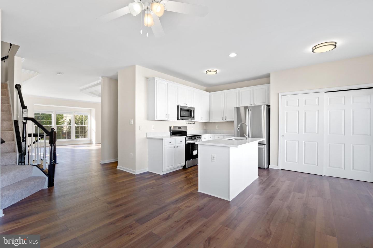18518 SIERRA SPRINGS SQ, LEESBURG, Virginia 20176, 3 Bedrooms Bedrooms, ,2 BathroomsBathrooms,Residential,For sale,18518 SIERRA SPRINGS SQ,VALO2092716 MLS # VALO2092716