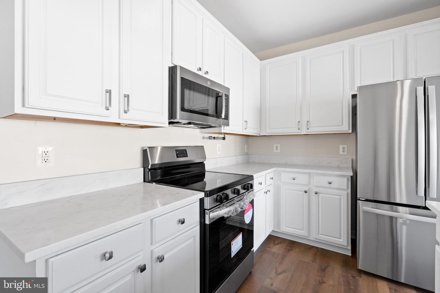 18518 SIERRA SPRINGS SQ, LEESBURG, Virginia 20176, 3 Bedrooms Bedrooms, ,2 BathroomsBathrooms,Residential,For sale,18518 SIERRA SPRINGS SQ,VALO2092716 MLS # VALO2092716