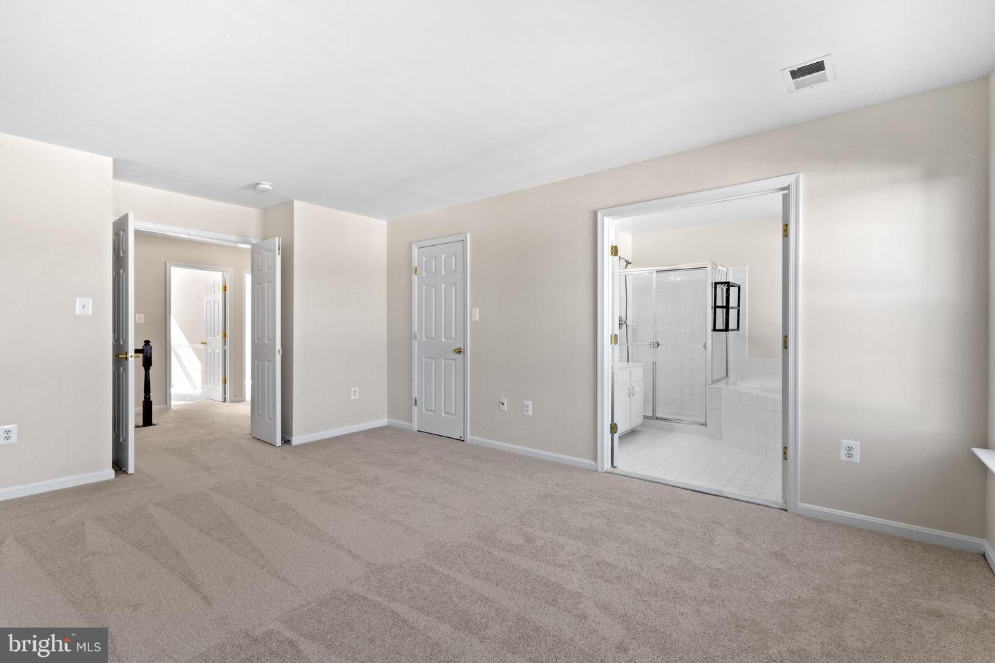 18518 SIERRA SPRINGS SQ, LEESBURG, Virginia 20176, 3 Bedrooms Bedrooms, ,2 BathroomsBathrooms,Residential,For sale,18518 SIERRA SPRINGS SQ,VALO2092716 MLS # VALO2092716