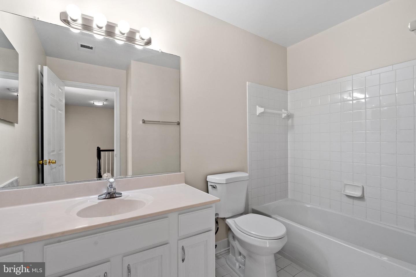 18518 SIERRA SPRINGS SQ, LEESBURG, Virginia 20176, 3 Bedrooms Bedrooms, ,2 BathroomsBathrooms,Residential,For sale,18518 SIERRA SPRINGS SQ,VALO2092716 MLS # VALO2092716